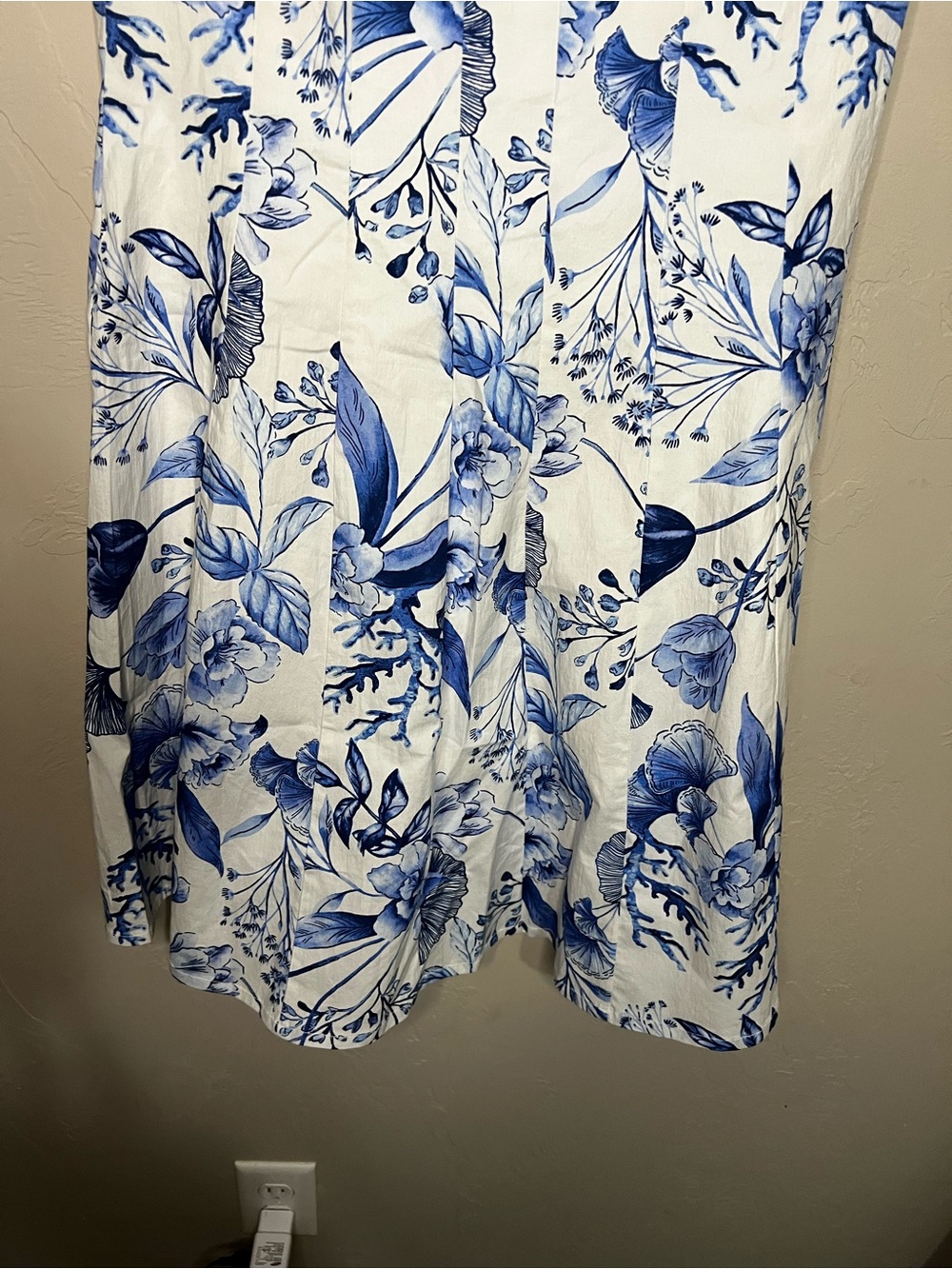 Avec Les Filles Blue White Floral‎ Mini Dress - Picture 4 of 10